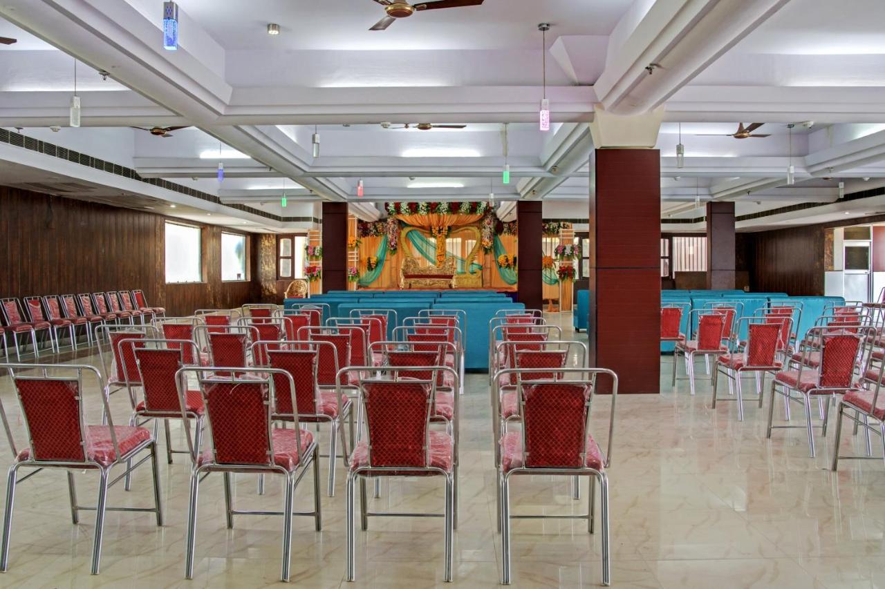 Oyo 62241 Swastik Garden Hotel Dhampur Exterior photo